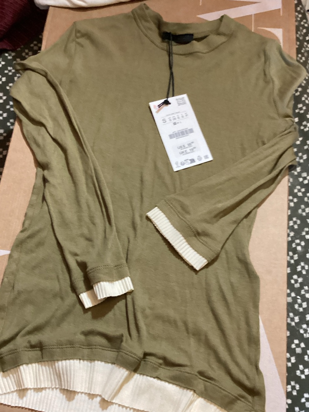 Zara SUPIMA Cotton Olive Green Long Sleeve Tee with Cream Trim
